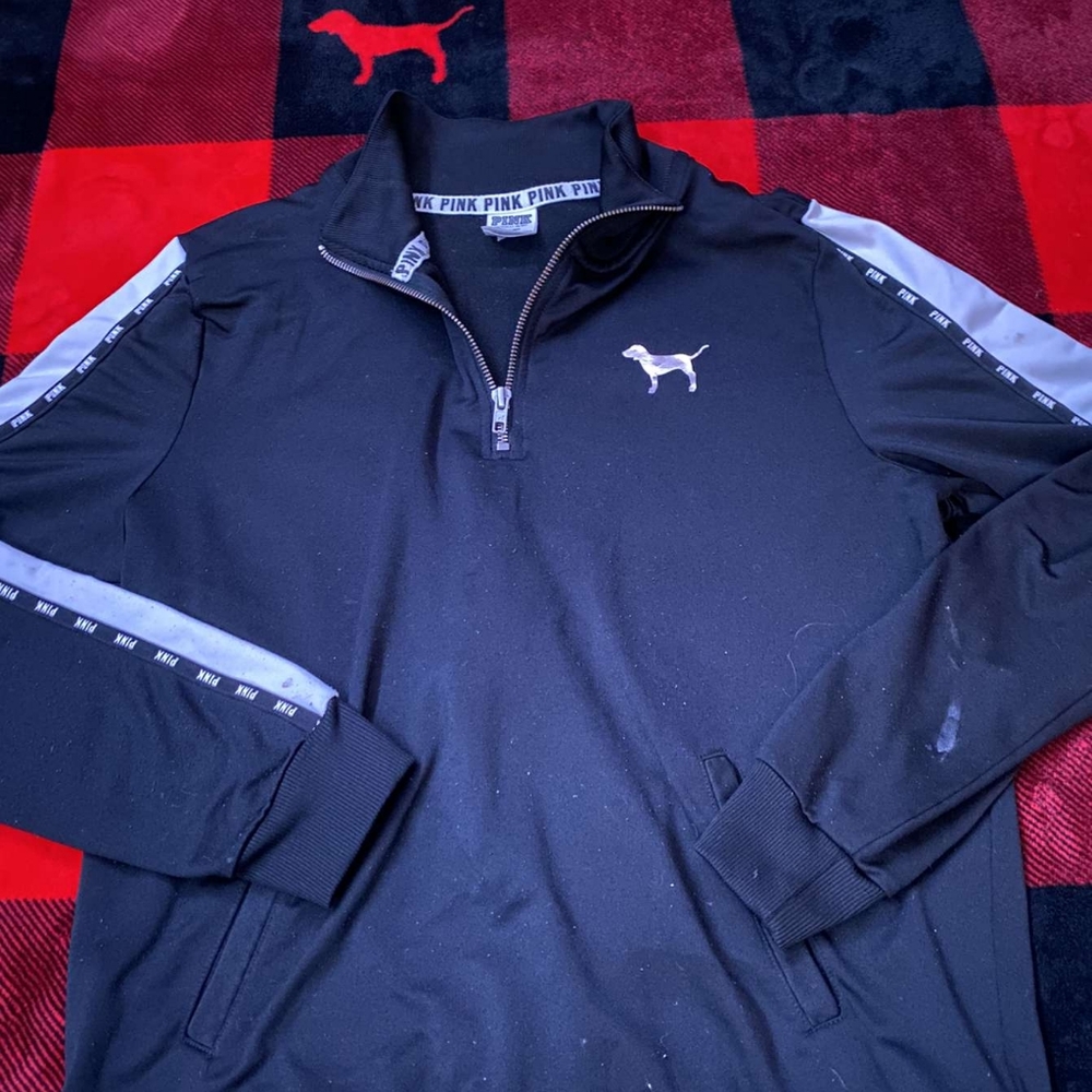 SIZE MEDIUM W BLACK PINK JACKET